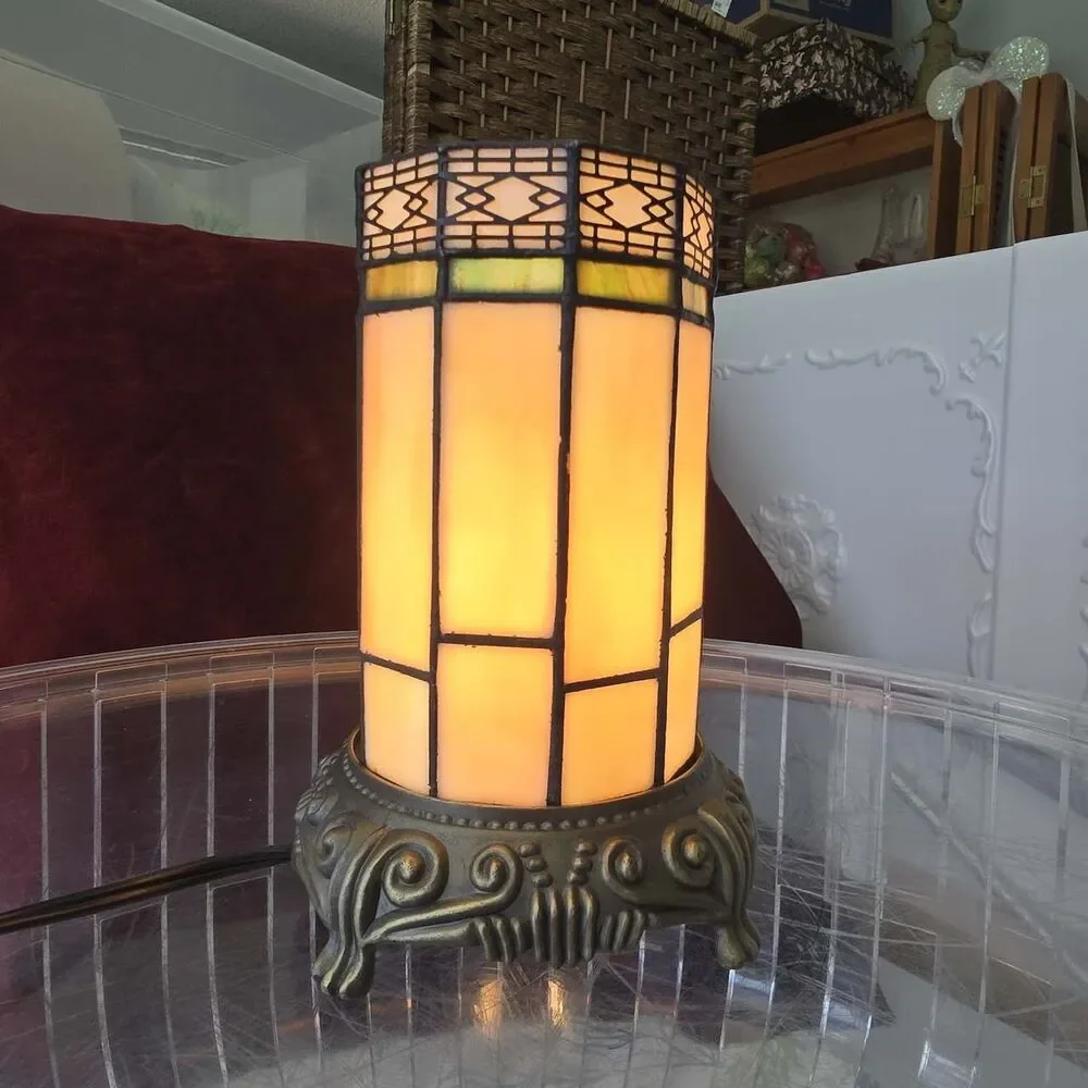 Vintage Tiffany Style Slag Glass Accent Table Lamp Stained Glass